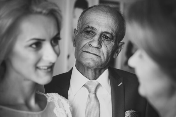 www.fotografescu.com